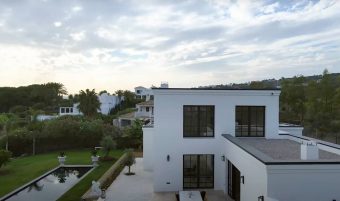 Villa Laurea | OM28 Architects